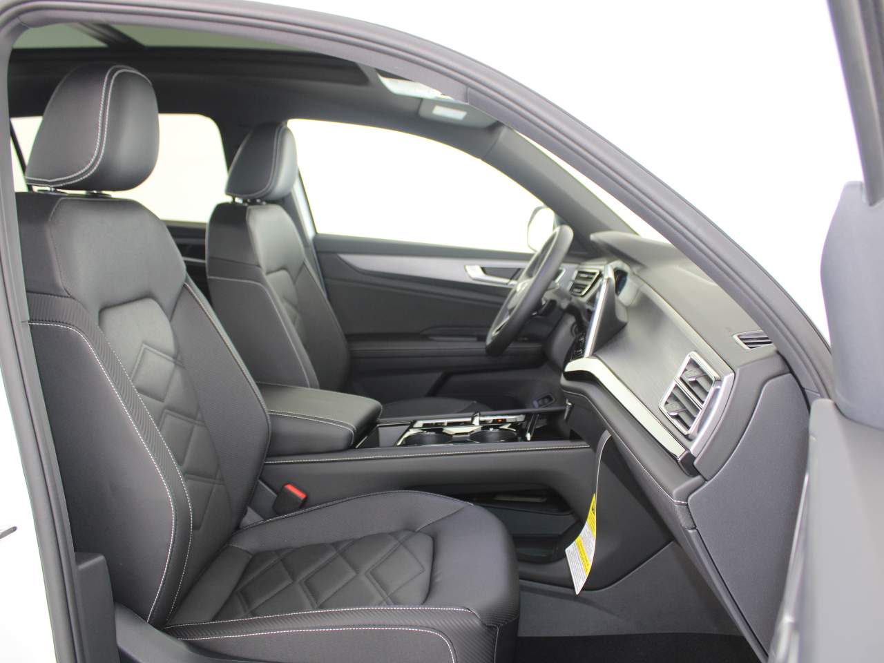 2026 Volkswagen Atlas Cross Sport SE w/Tech - Photo 13