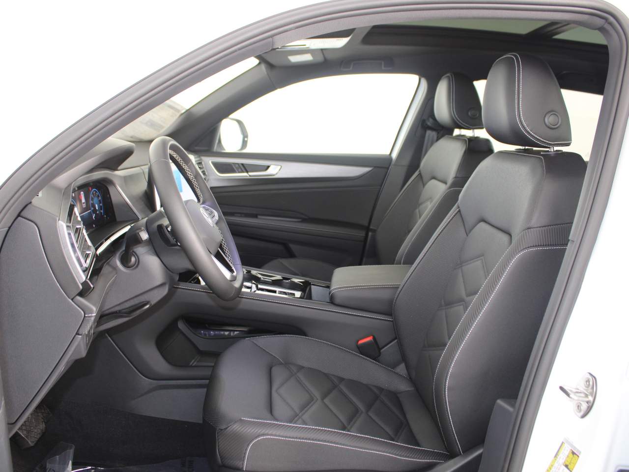 2026 Volkswagen Atlas Cross Sport SE w/Tech - Photo 11