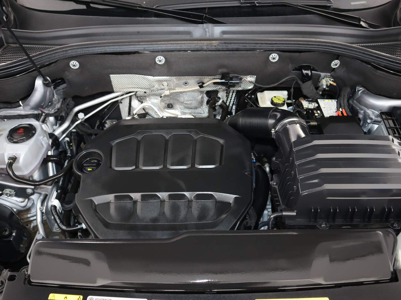 2024 Volkswagen Atlas Cross Sport SE 4Motion