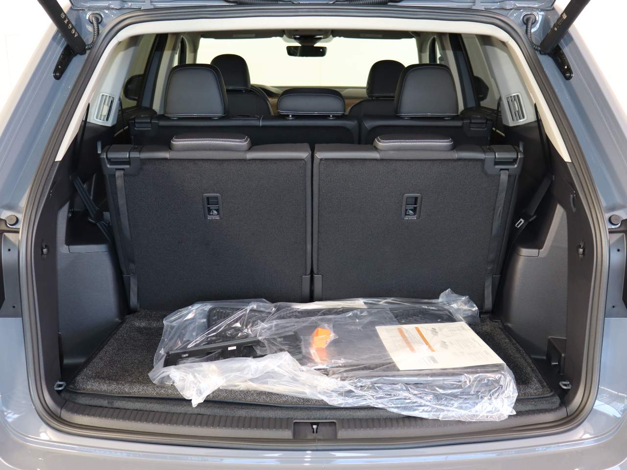 2026 Volkswagen Atlas SE Technology