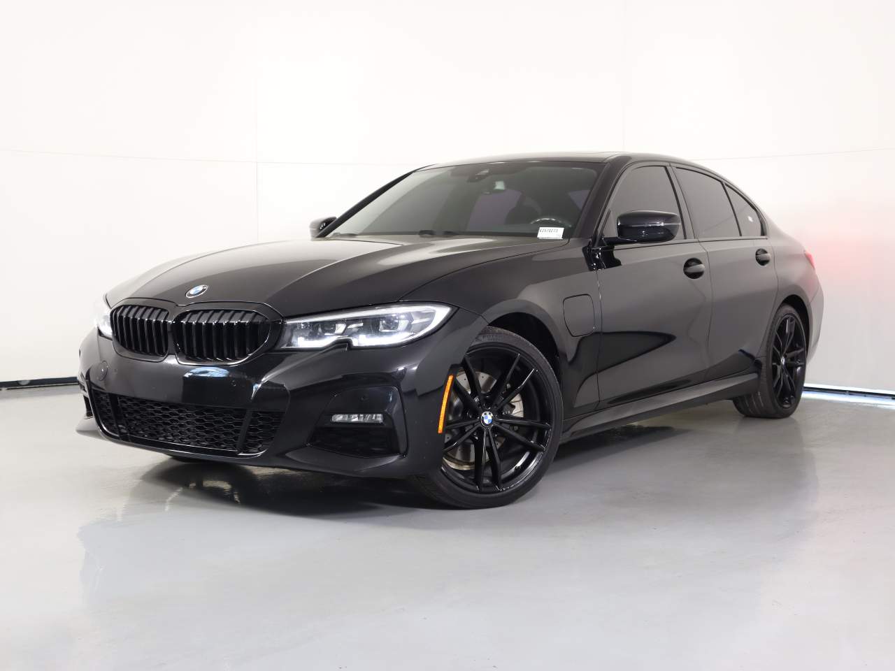 2021 BMW 3-Series 330e