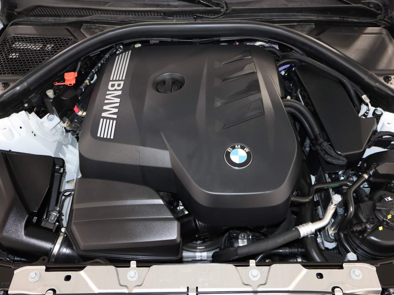 2025 BMW 3-Series 330i