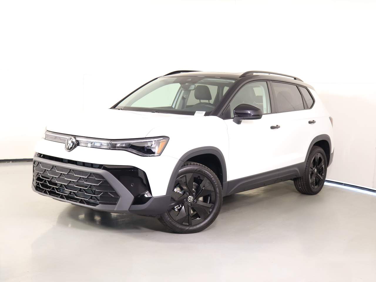 2026 Volkswagen Taos SE Black