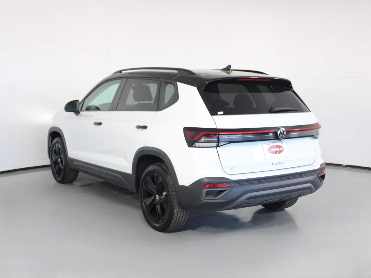 2025 Volkswagen Taos SE Black