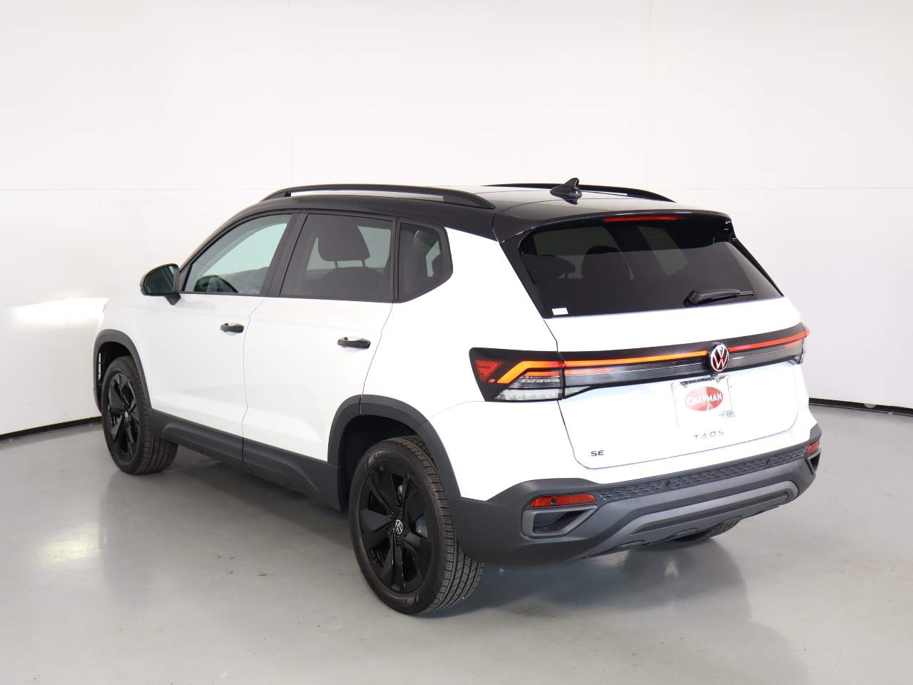 2026 Volkswagen Taos SE Black