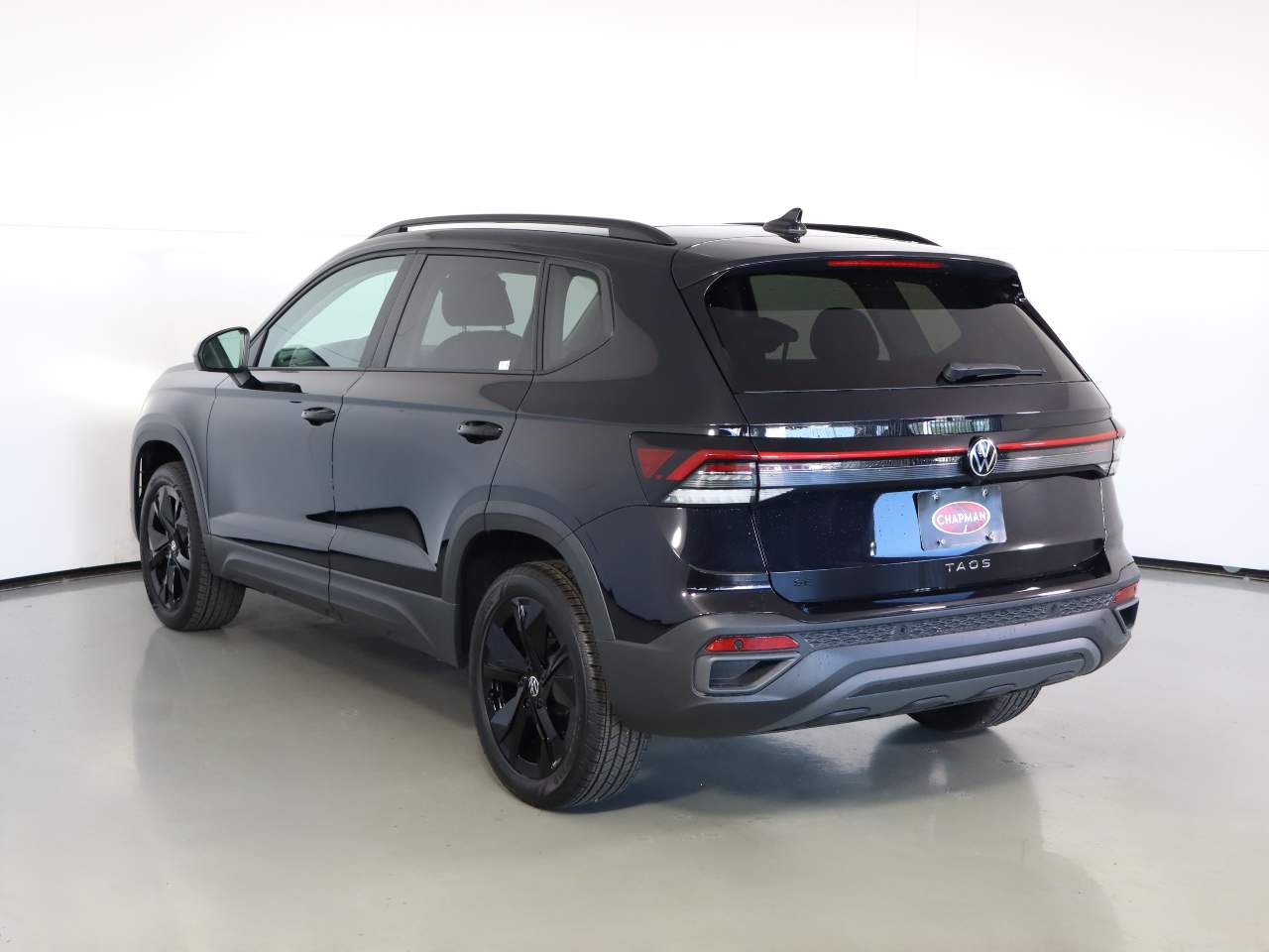 2027 Volkswagen Taos SE Black