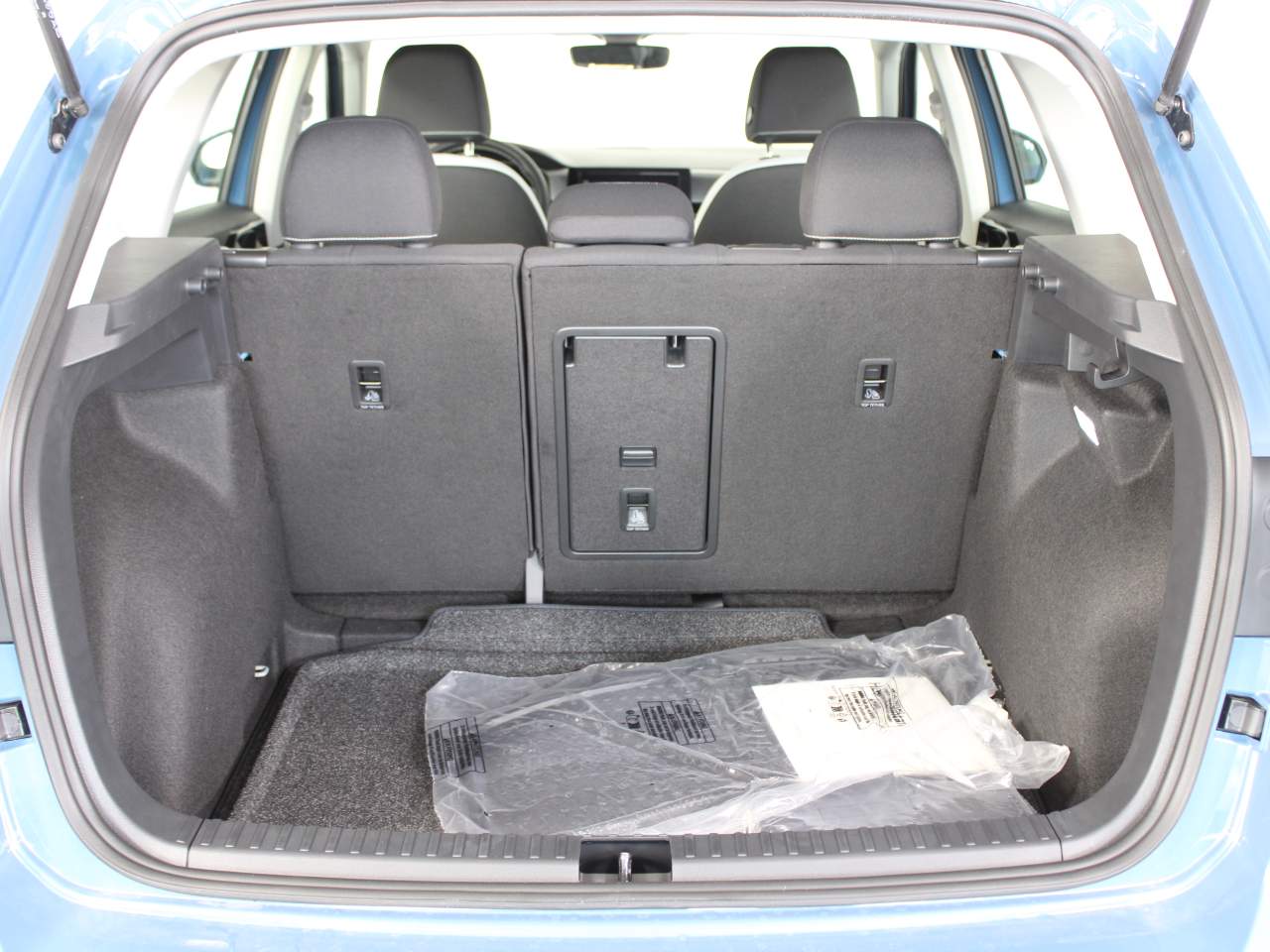 2025 Volkswagen Taos S
