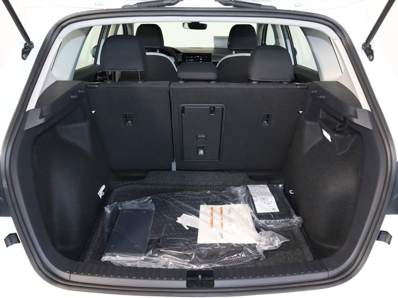 2025 Volkswagen Taos S