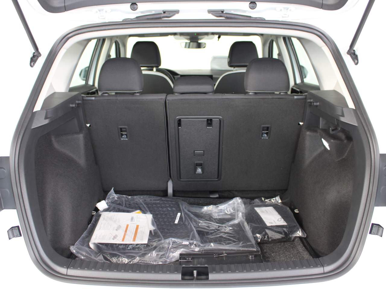 2025 Volkswagen Taos S