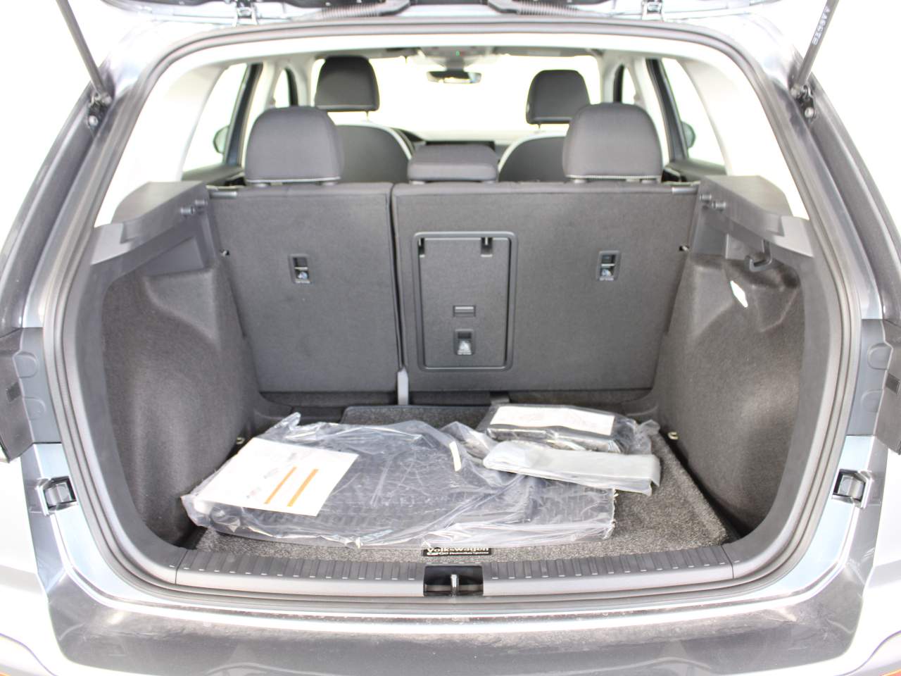 2025 Volkswagen Taos S
