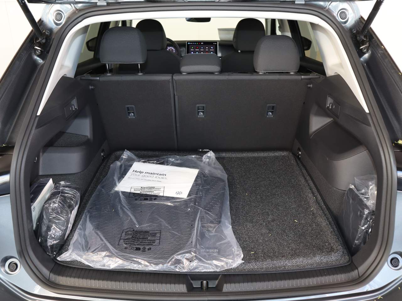 2025 Volkswagen Tiguan S photo 2