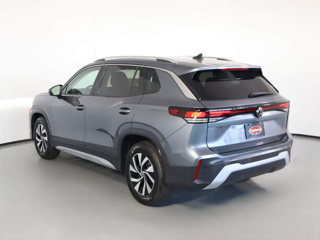 2025 Volkswagen Tiguan S photo 3