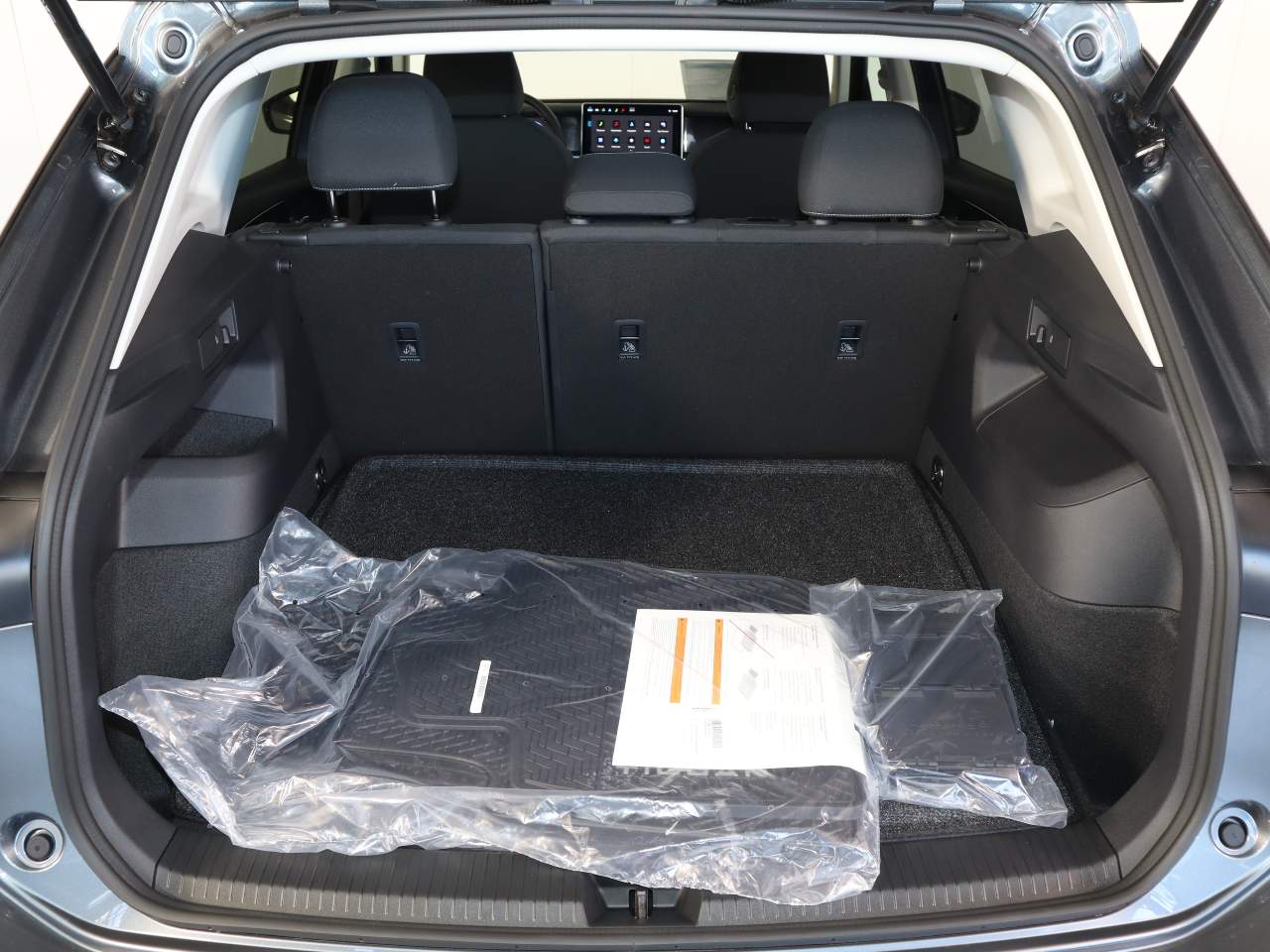 2025 Volkswagen Tiguan S photo 2