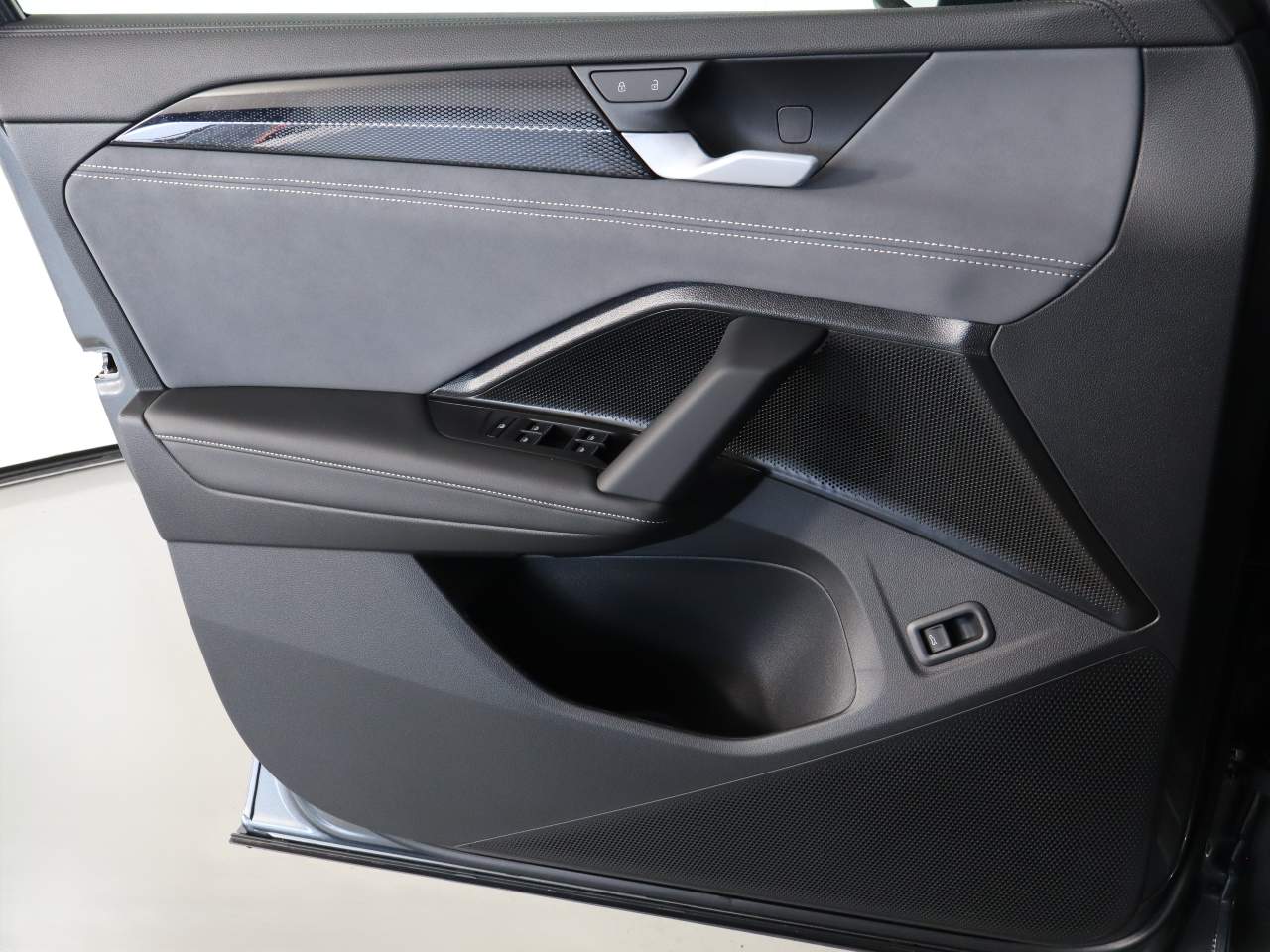 2026 Volkswagen Tiguan SE R-Line Black 4Motion