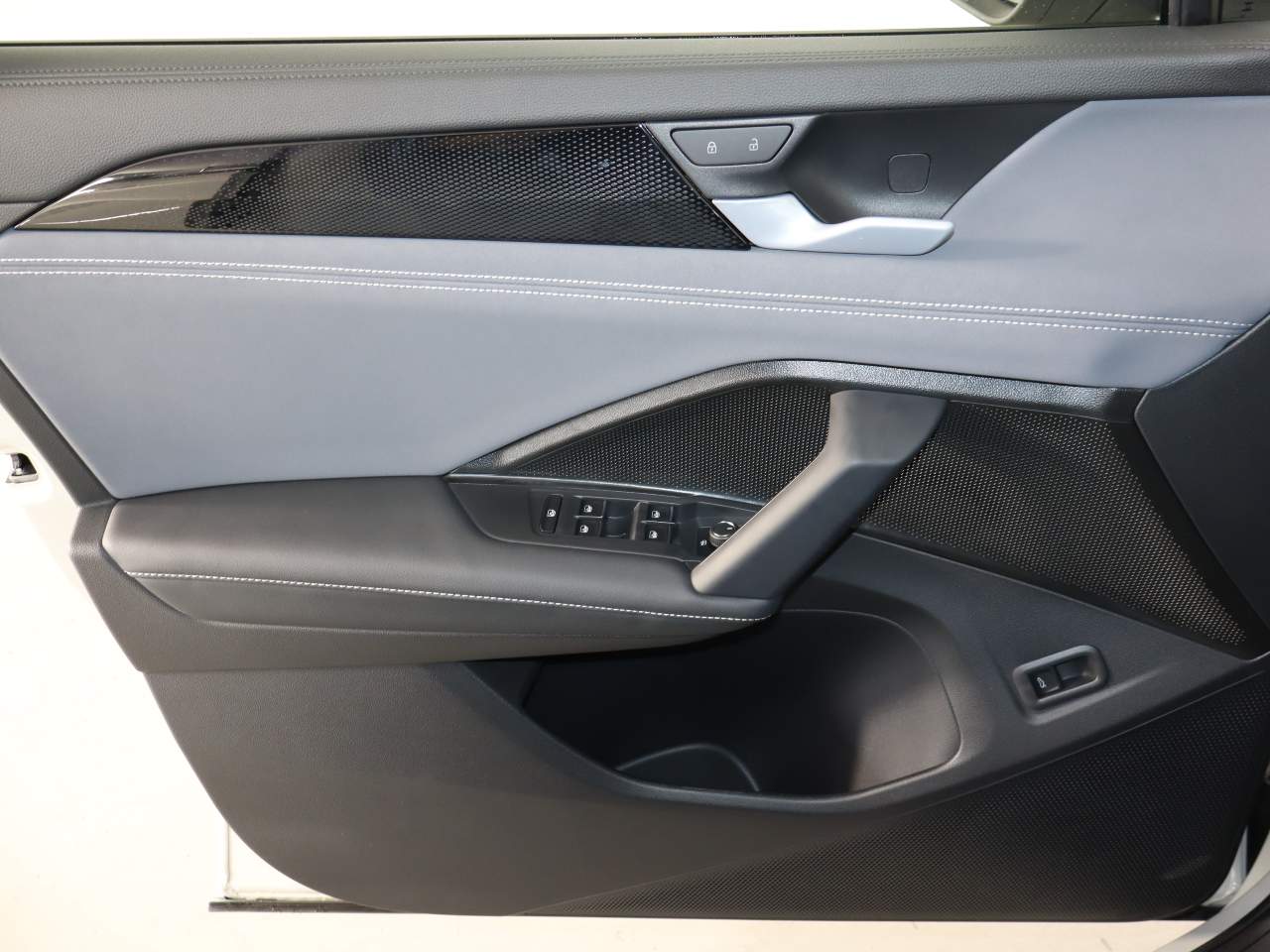 2026 Volkswagen Tiguan SE R-Line Black 4Motion