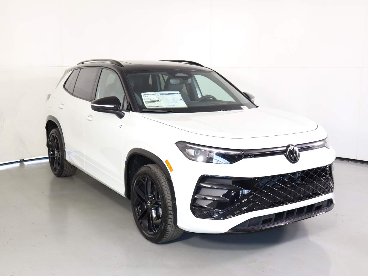 2026 Volkswagen Tiguan SE R-Line Black 4Motion