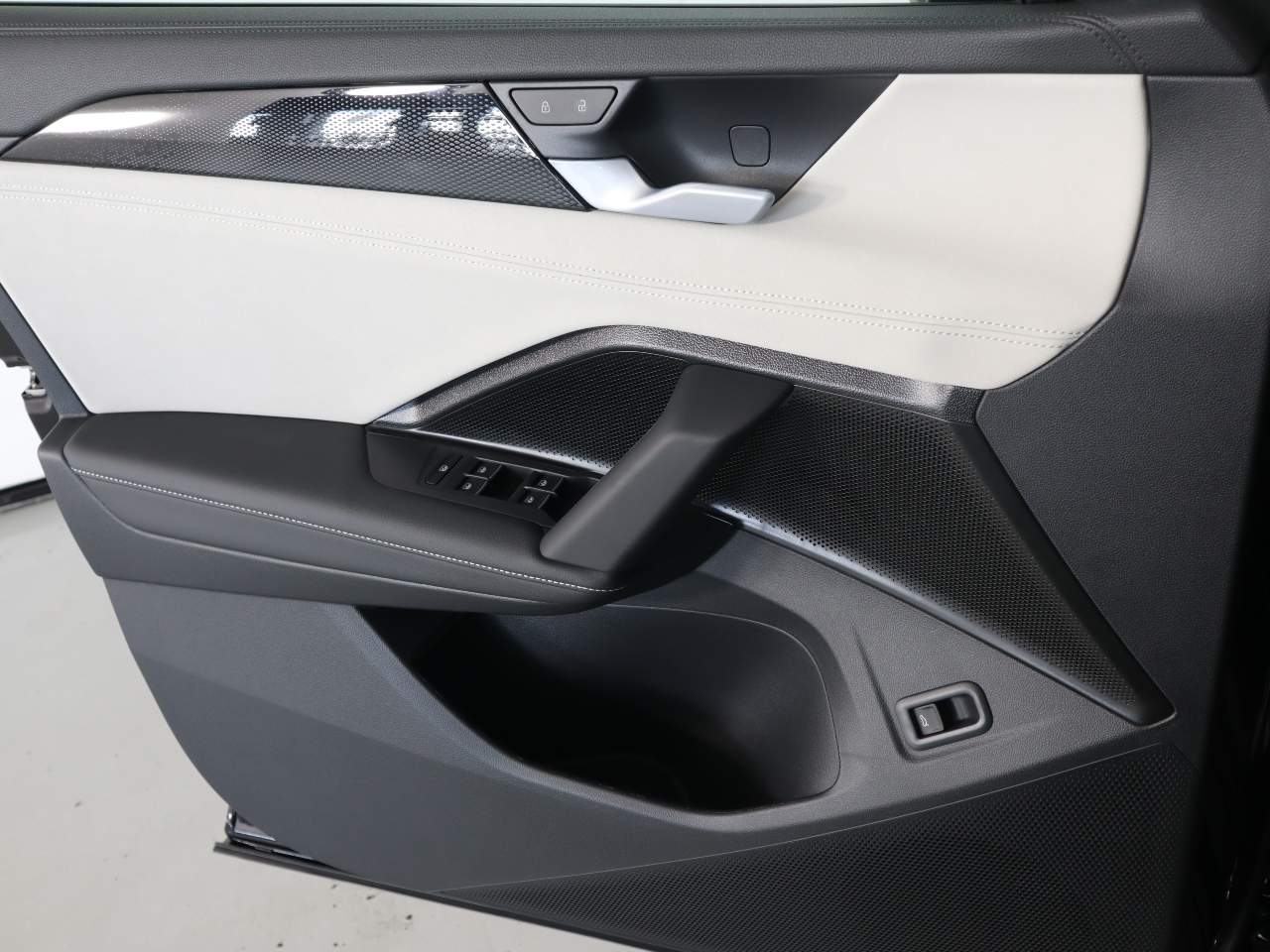 2025 Volkswagen Tiguan SE 4Motion