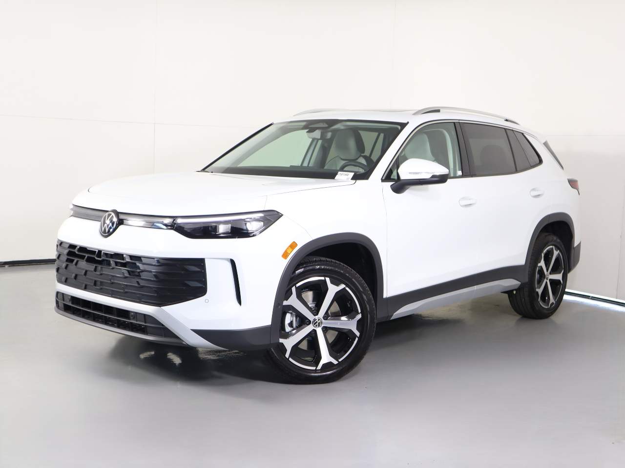 2025 Volkswagen Tiguan SE 4Motion