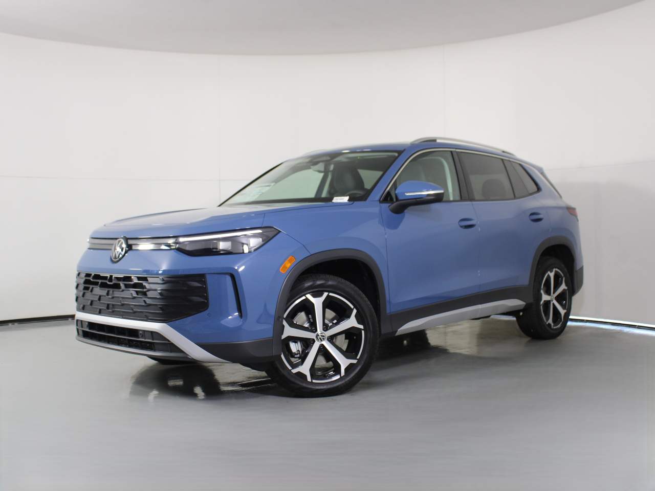 2025 Volkswagen Tiguan SE 4Motion