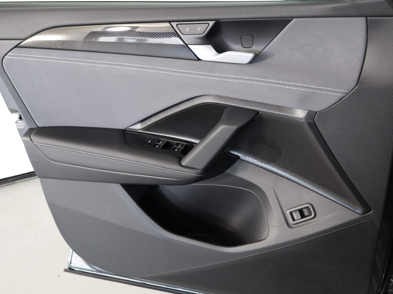 2026 Volkswagen Tiguan SE 4Motion