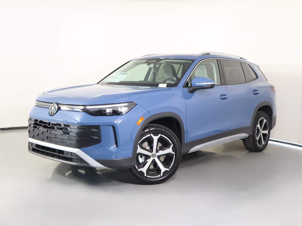 2025 Volkswagen Tiguan SE 4Motion