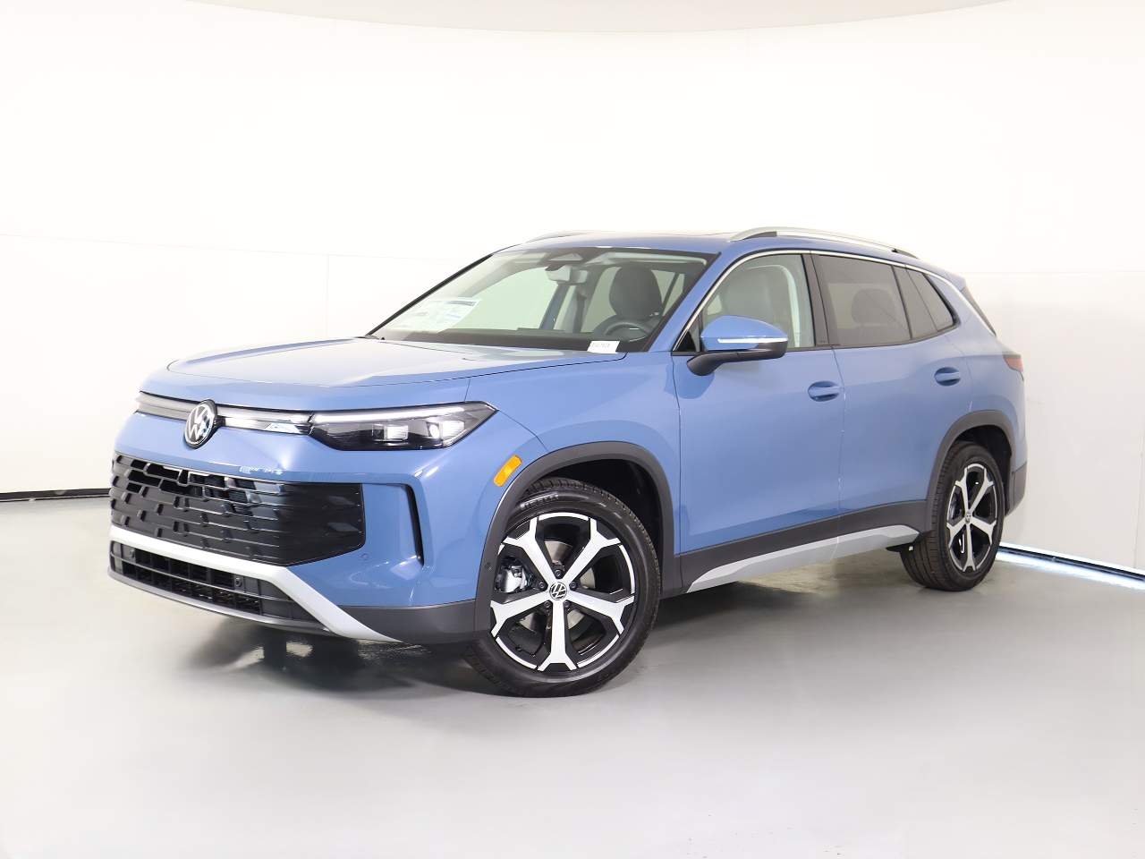 2025 Volkswagen Tiguan SE