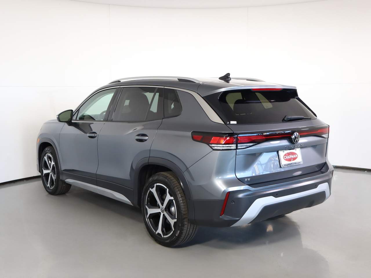 2026 Volkswagen Tiguan SE photo 2