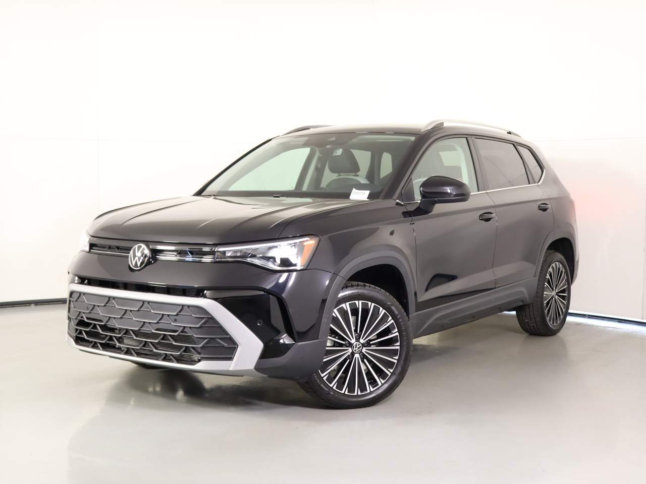 2026 Volkswagen Taos SE FWD