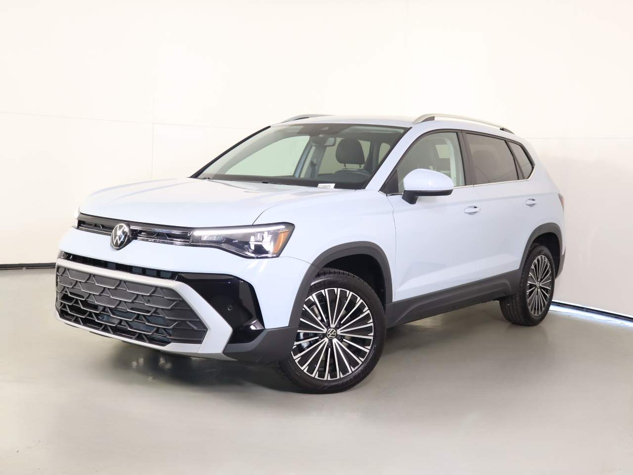 2027 Volkswagen Taos SE