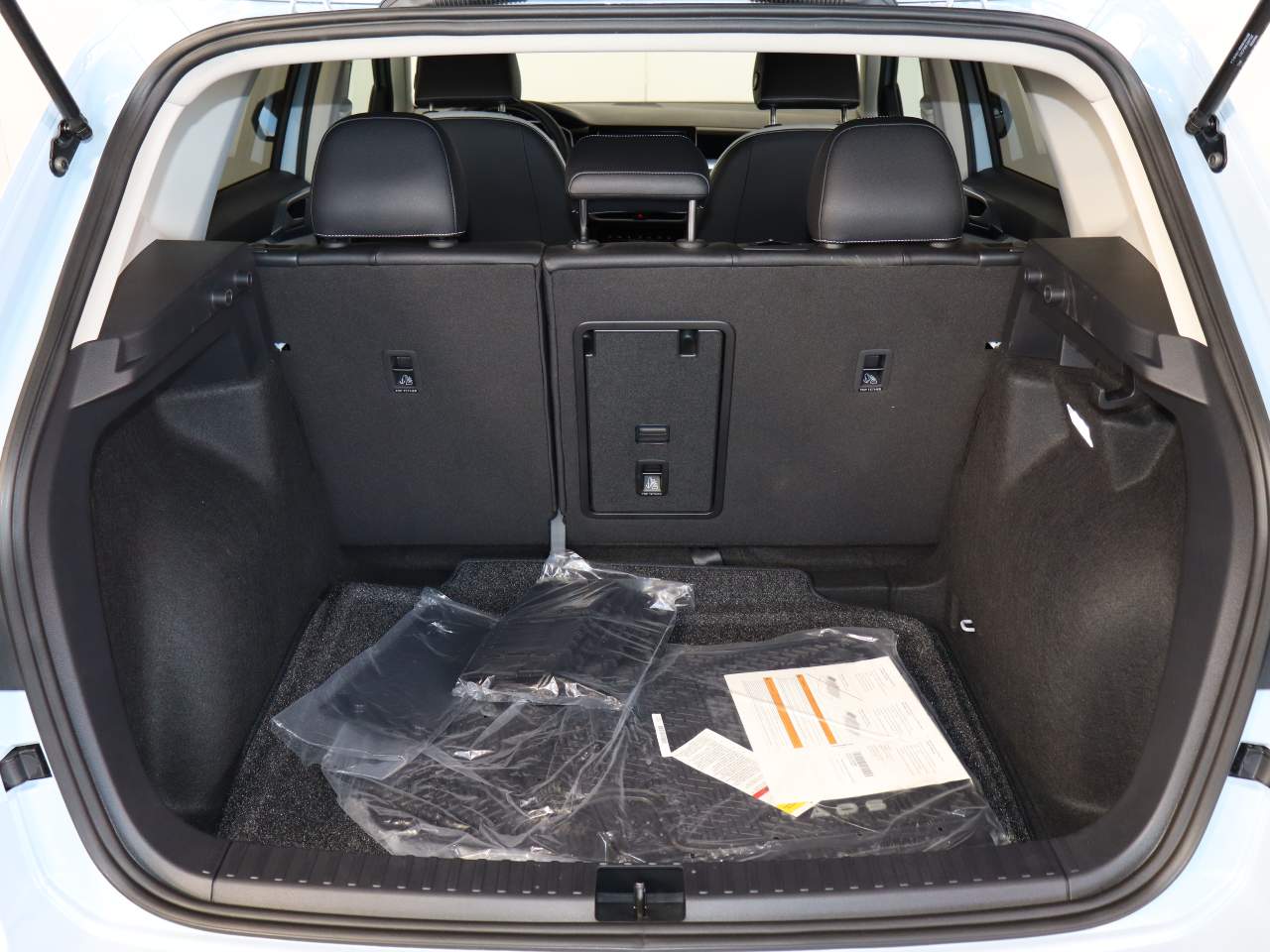 2027 Volkswagen Taos SE