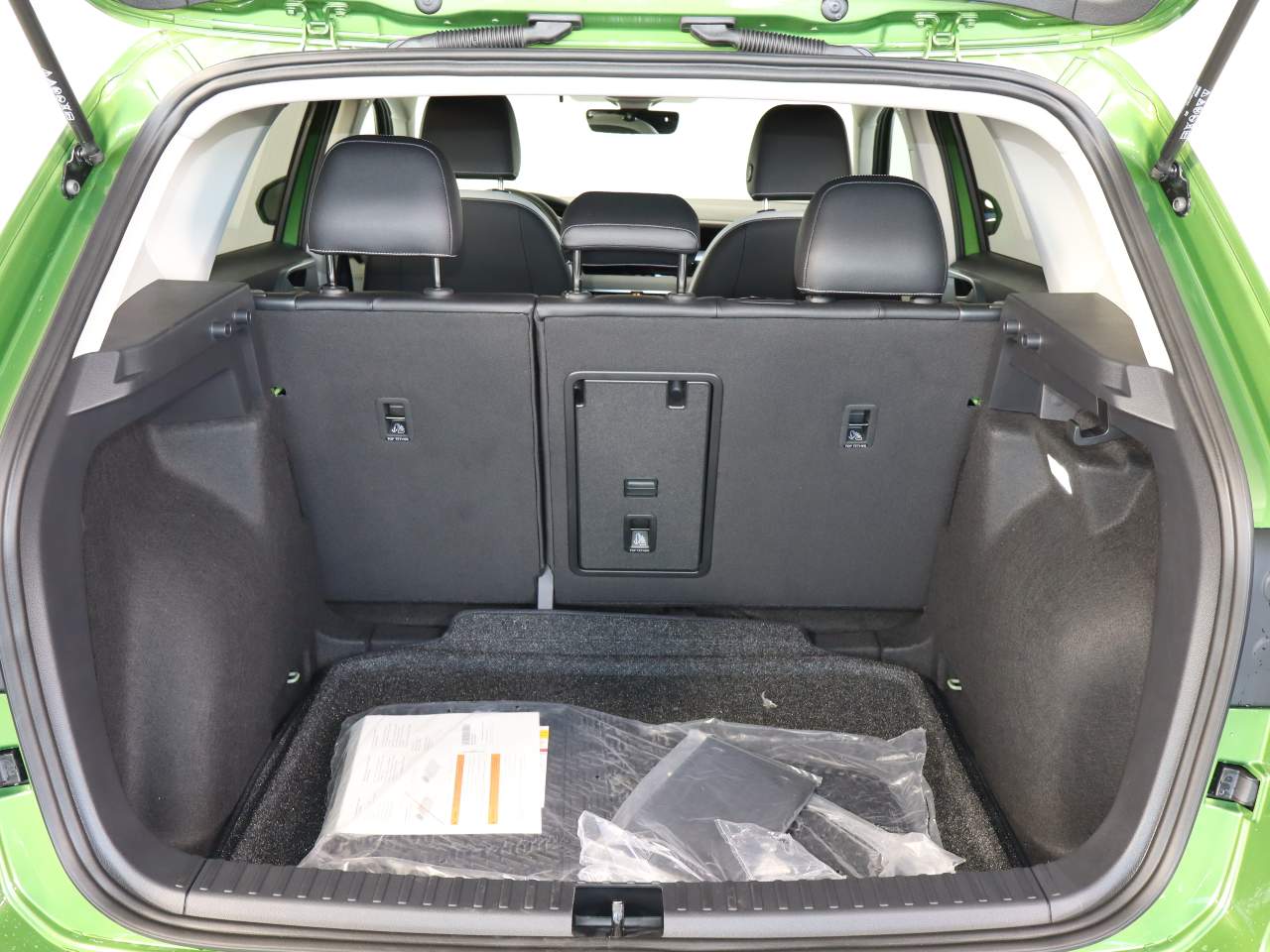 2027 Volkswagen Taos SE