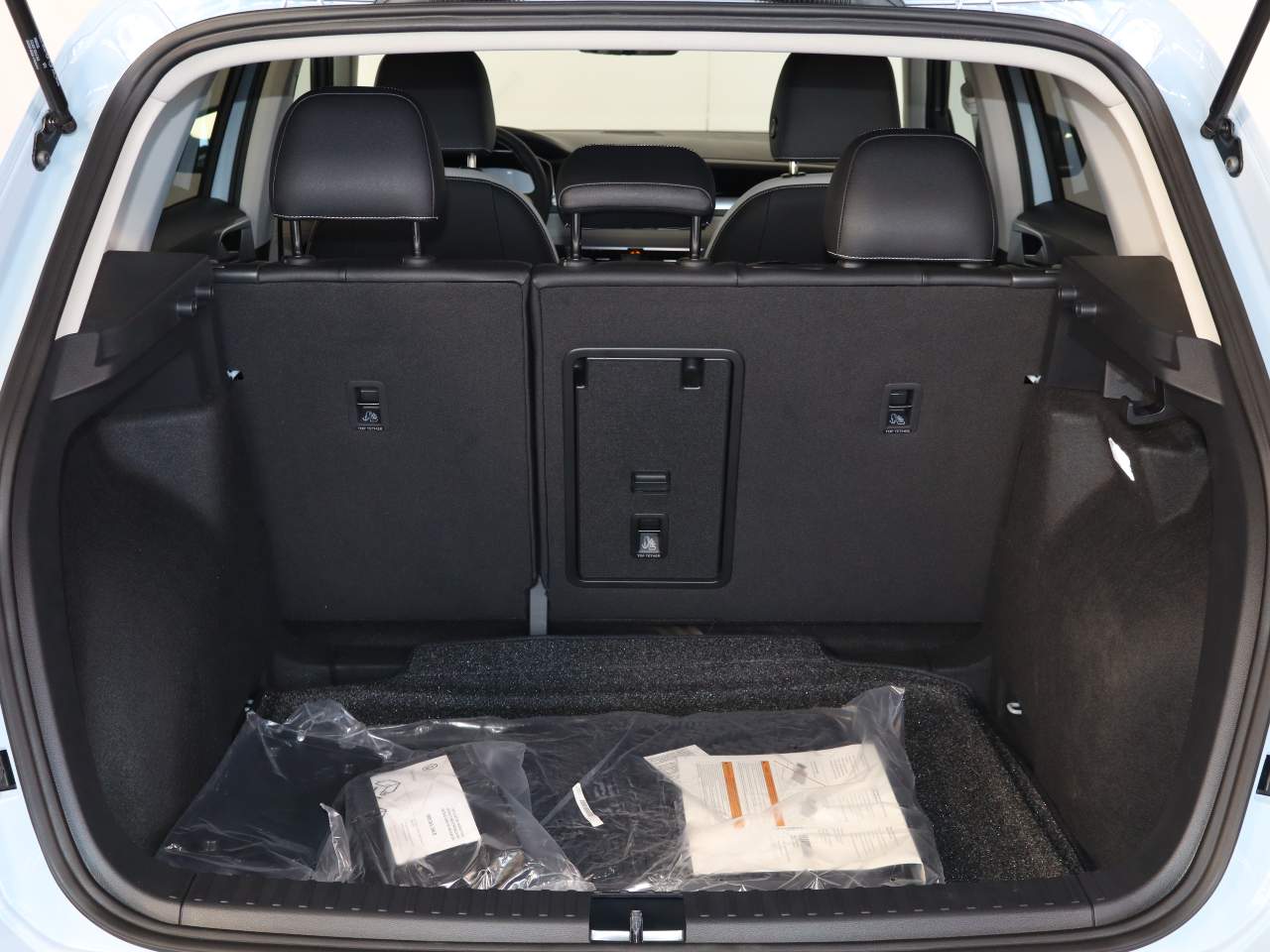 2027 Volkswagen Taos SE