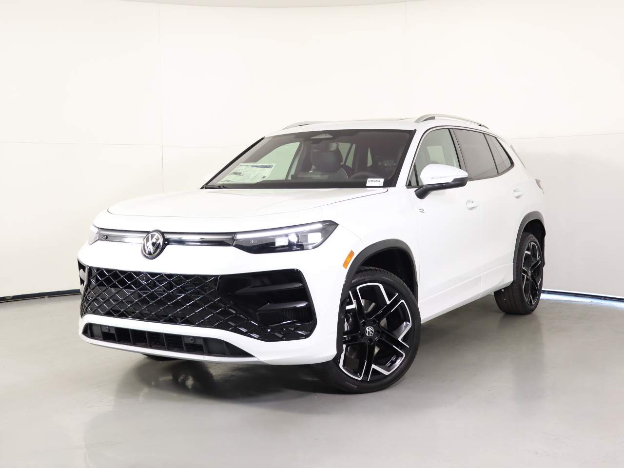 2026 Volkswagen Tiguan SEL R-Line Turbo 4Motion