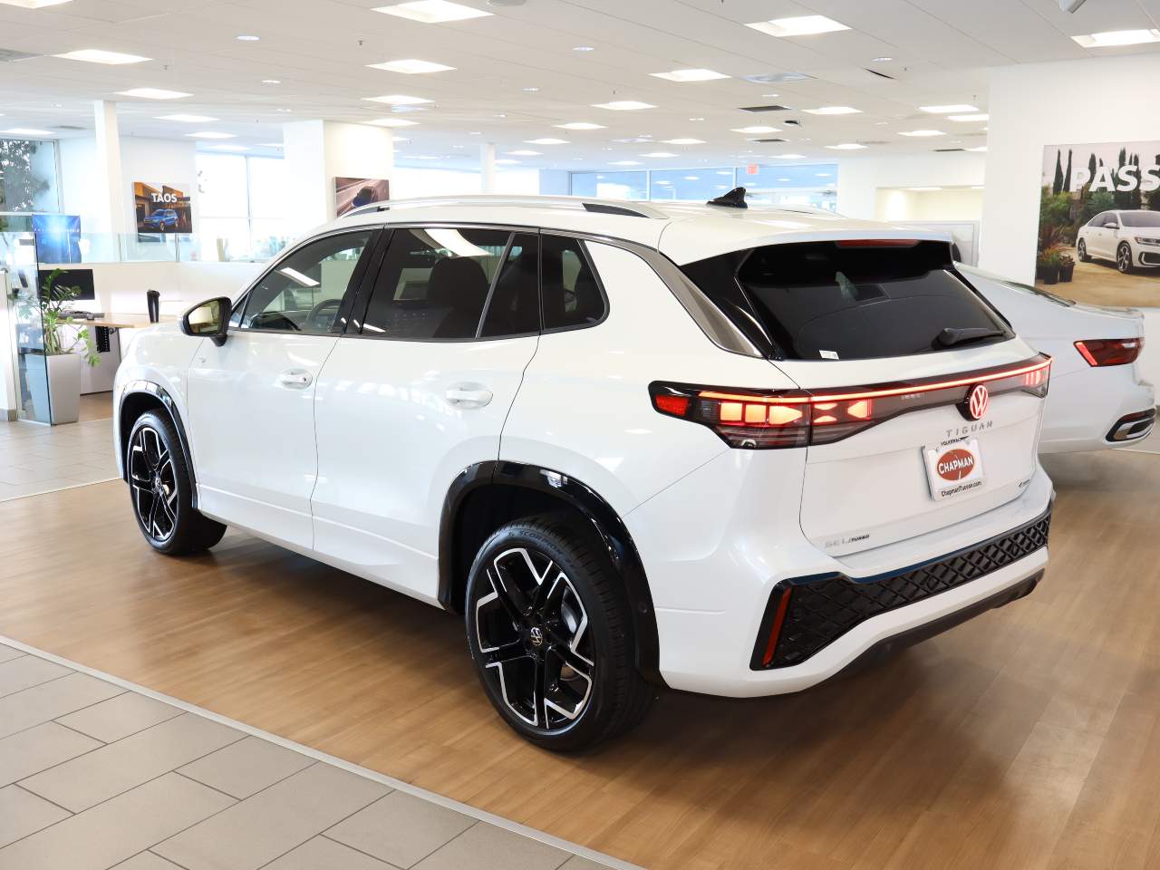 2026 Volkswagen Tiguan SEL R-Line Turbo 4Motion