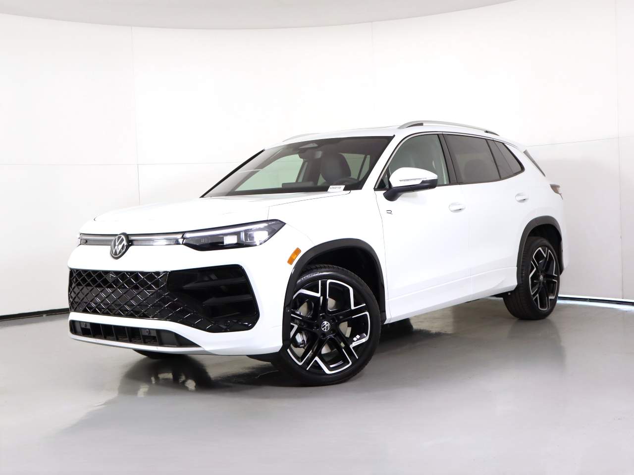 2026 Volkswagen Tiguan SEL R-Line Turbo 4Motion