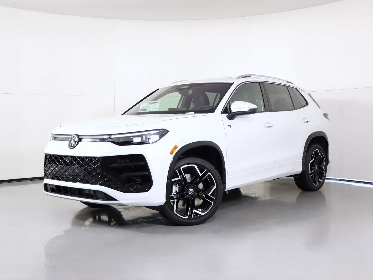 2026 Volkswagen Tiguan SEL R-Line Turbo 4Motion