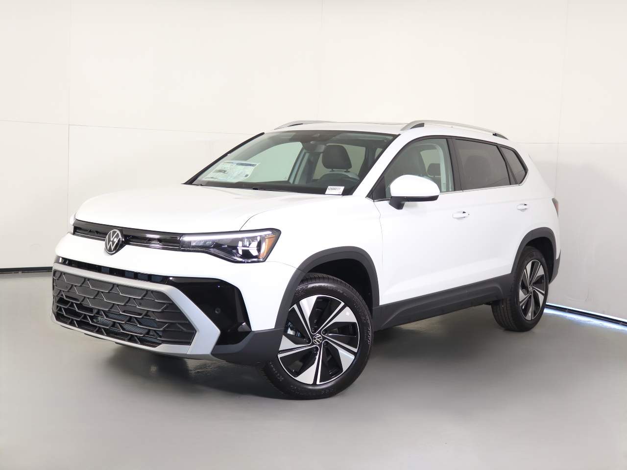 2026 Volkswagen Taos SE 4Motion