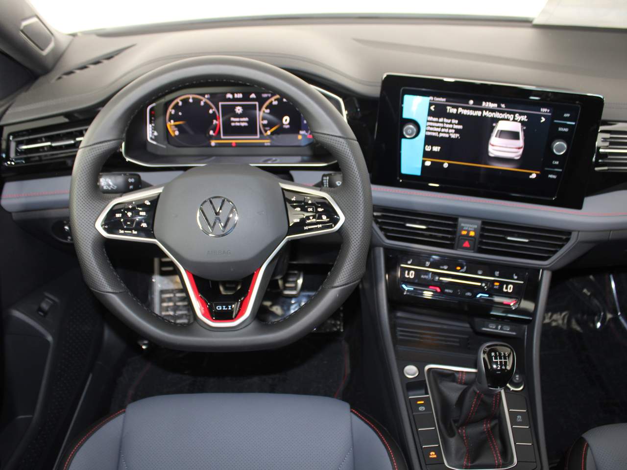 2025 Volkswagen Jetta GLI Autobahn - Photo 8