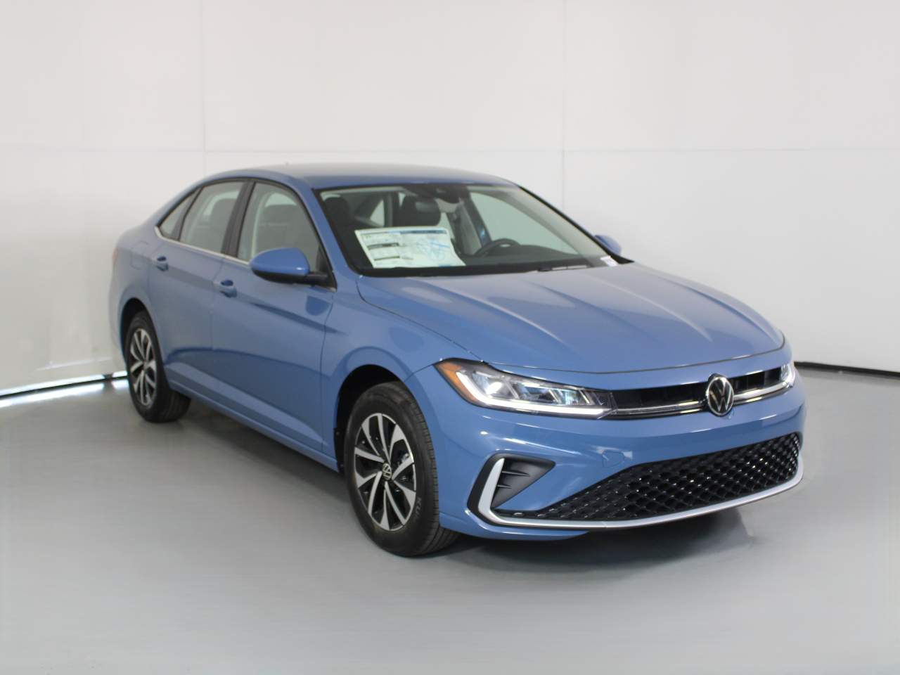 2025 Volkswagen Jetta S photo 2