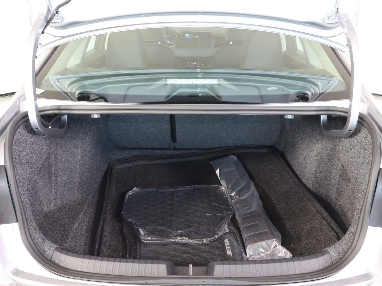 2027 Volkswagen Jetta Sedan SE