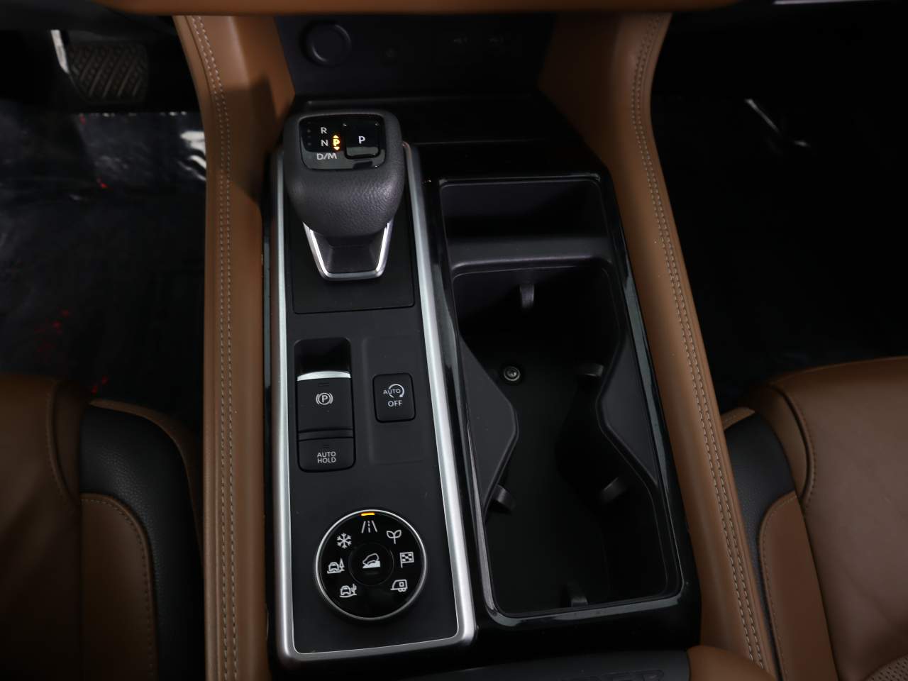 2024 Nissan Pathfinder Platinum - Photo 10