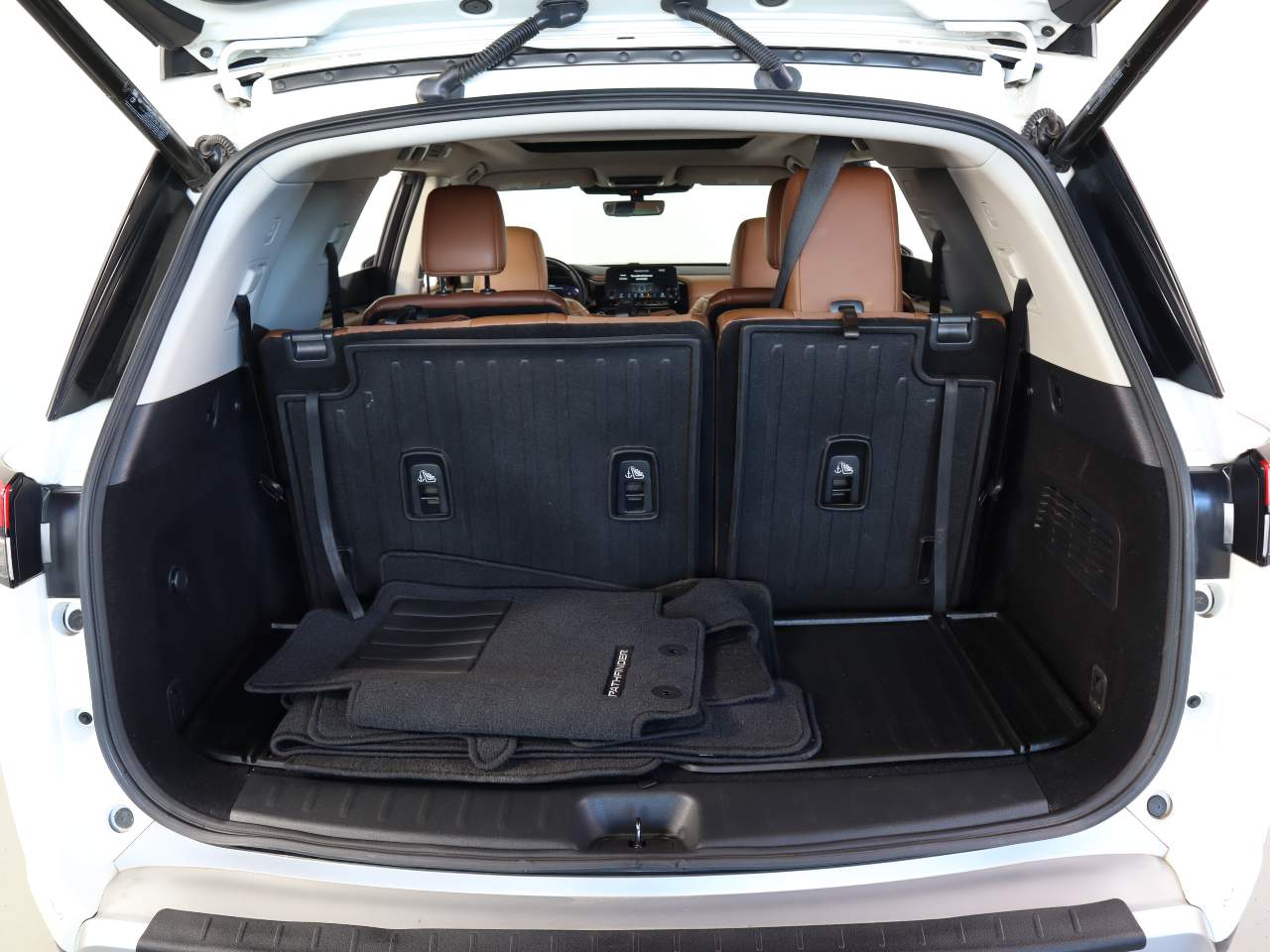 2024 Nissan Pathfinder Platinum - Photo 18