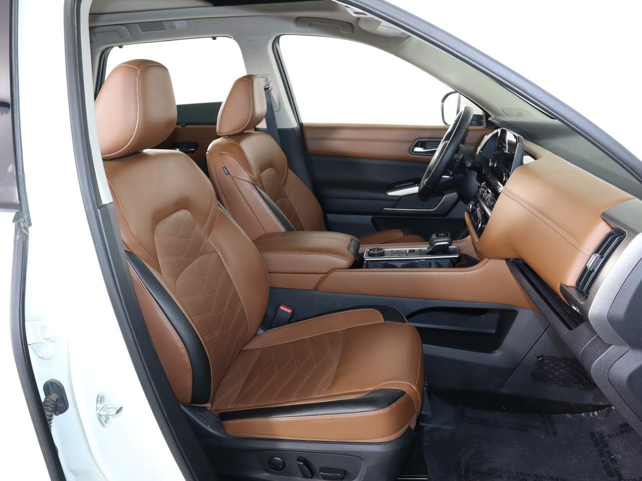 2024 Nissan Pathfinder Platinum - Photo 15