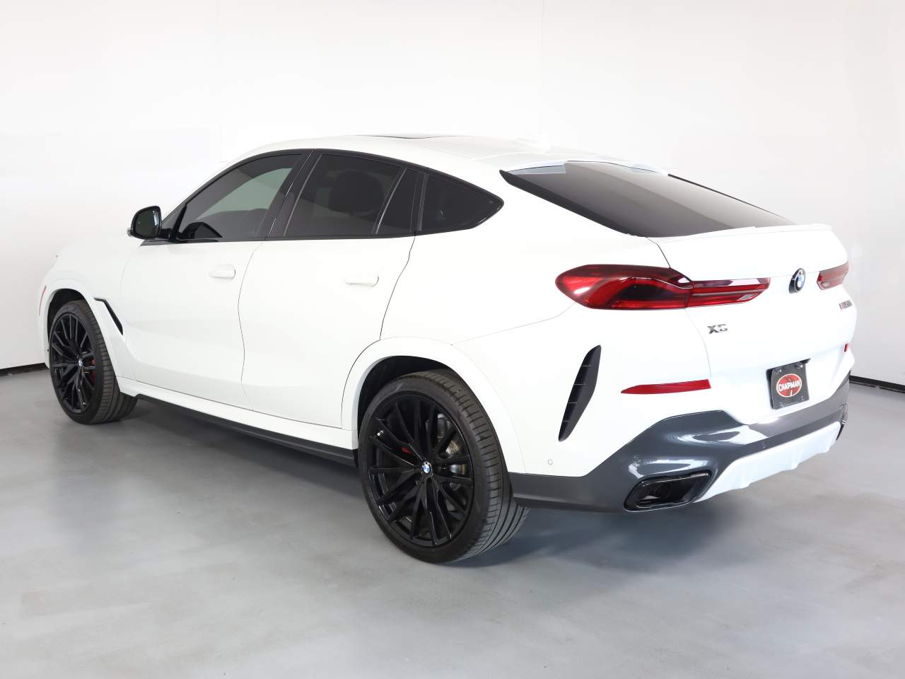 2022 BMW X6 M50i