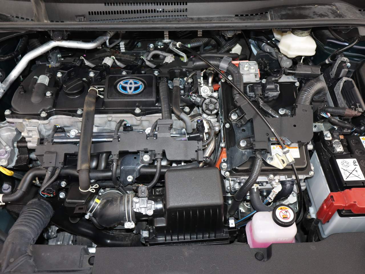 2024 Toyota Corolla Hybrid LE