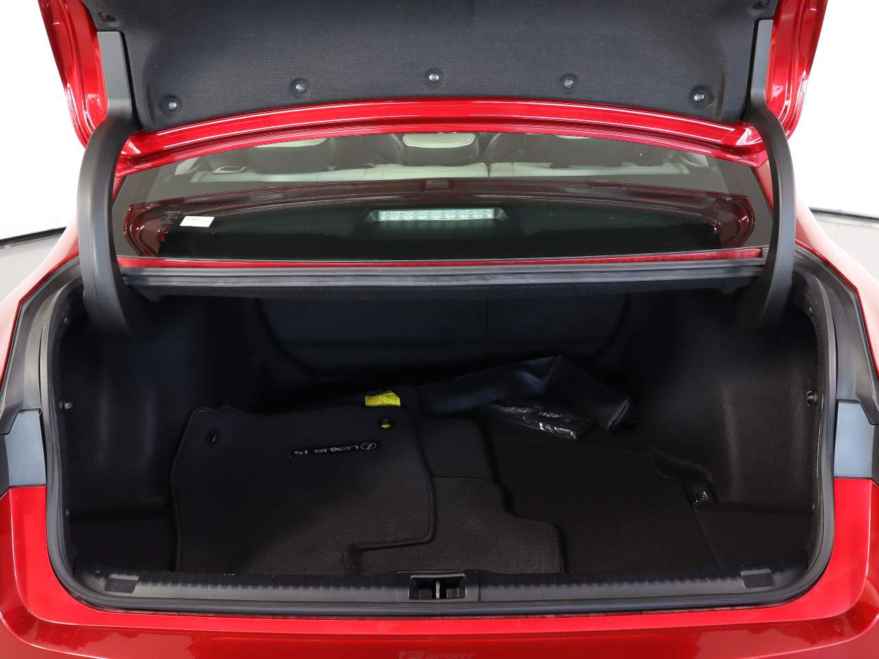 2021 Lexus IS 350 F SPORT - Photo 19