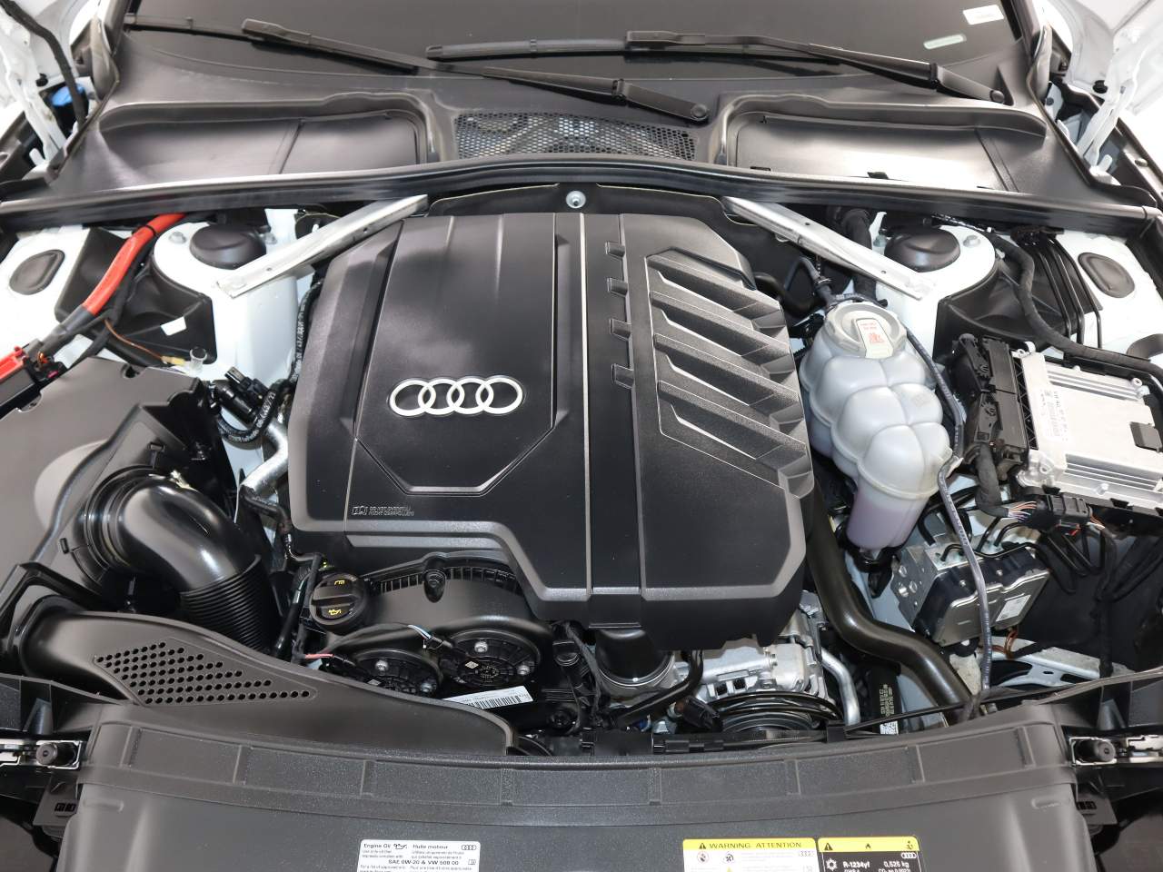 2023 Audi A4 quattro Premium Plus 40 TFSI