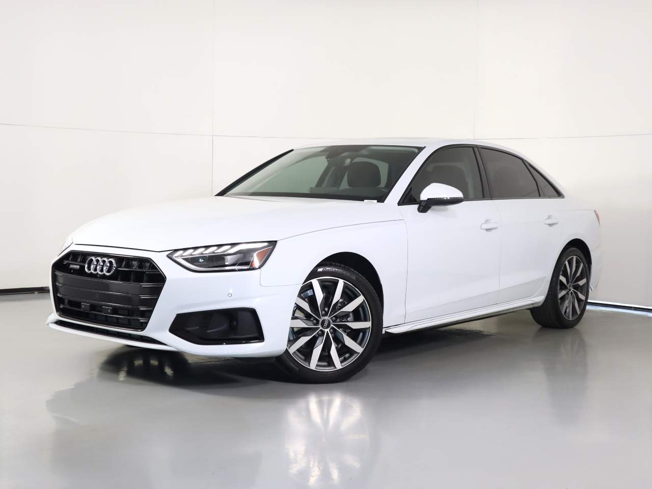 2023 Audi A4 quattro Premium Plus 40 TFSI