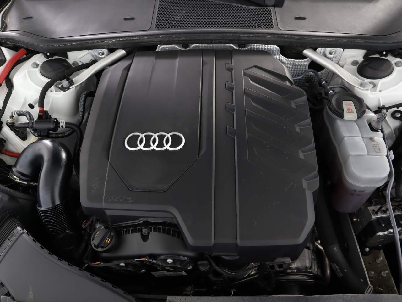 2024 Audi A6 quattro Premium Plus 45 TFSI