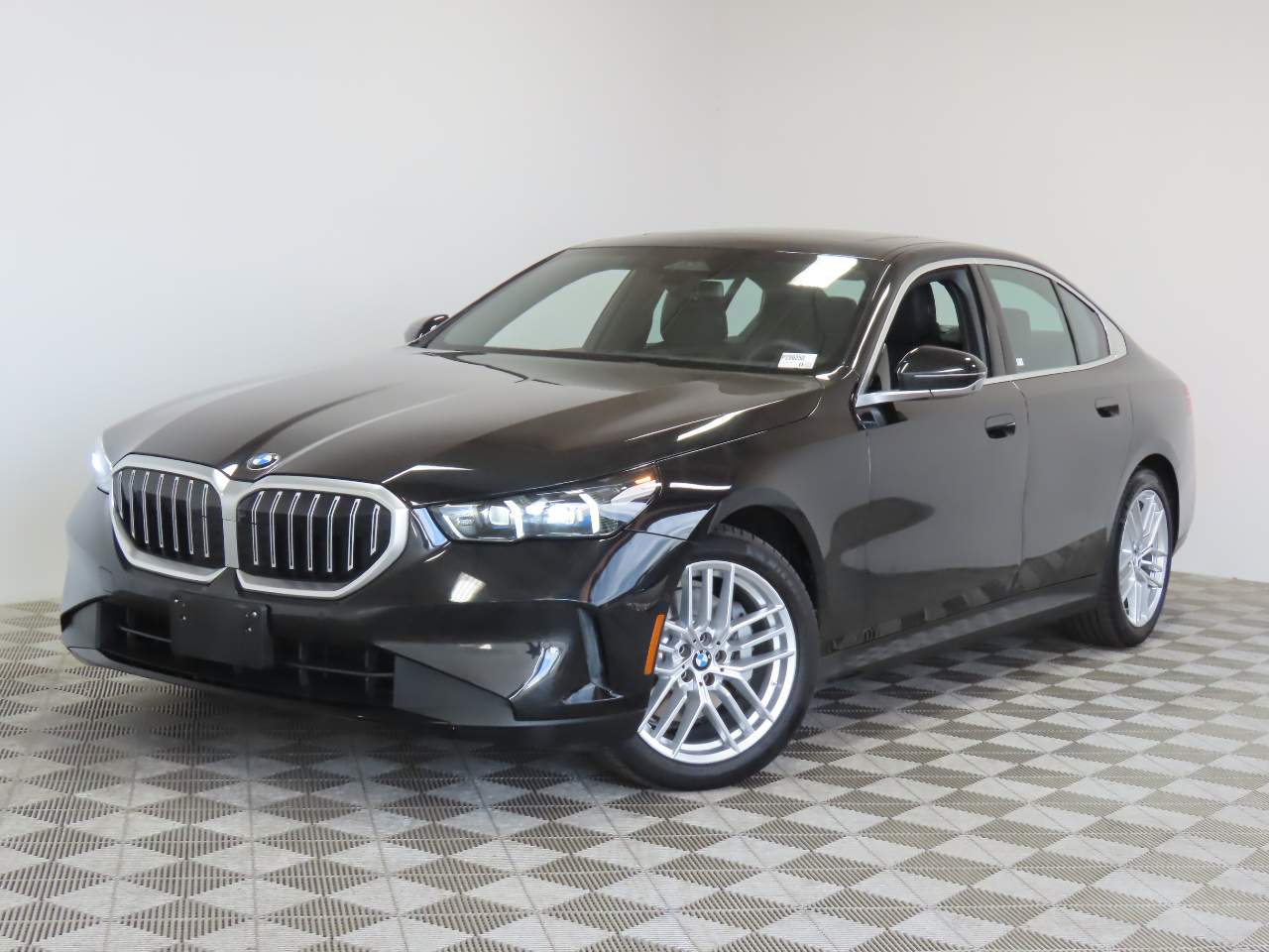 2025 BMW 5-Series 530i